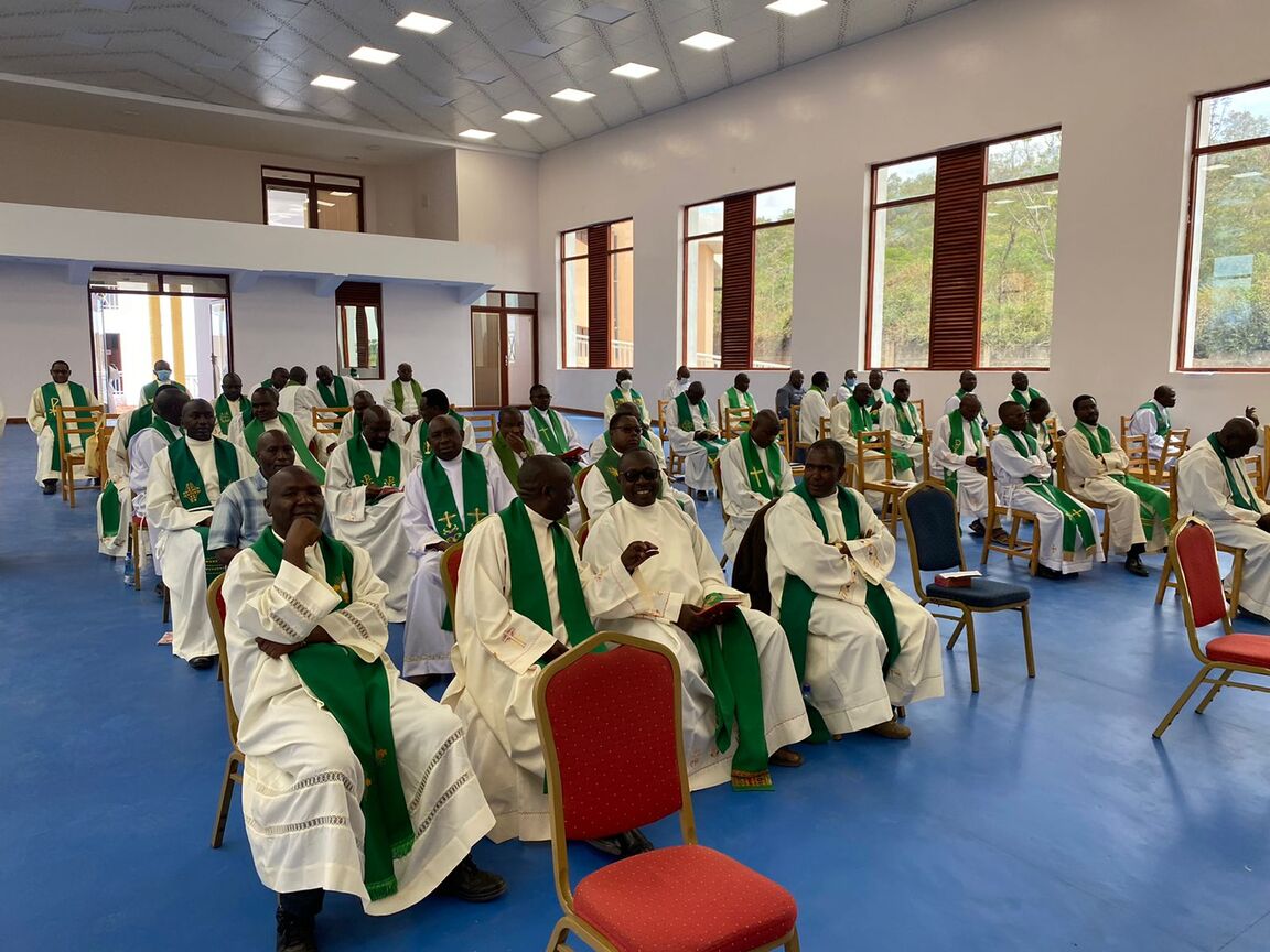 STATE-OF-THE-ART CONFERENCE FACILITIES